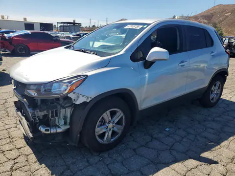 KL7CJKSM5NB528020 — 2022 Chevrolet TRAX, Передняя часть (Front End), фото до ремонта