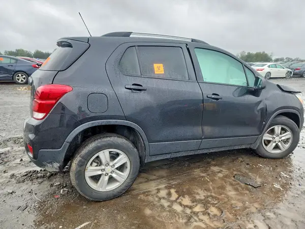 KL7CJPSM0NB559172 — 2022 Chevrolet TRAX, фото 3 с аукциона Copart, Передняя часть