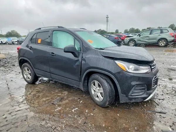KL7CJPSM0NB559172 — 2022 Chevrolet TRAX, фото 4 с аукциона Copart, Передняя часть