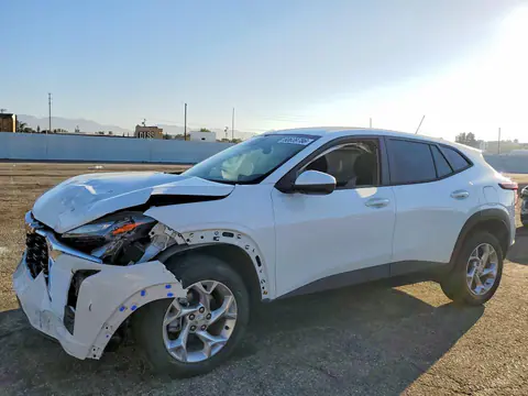 KL77LFE2XRC021384 — 2024 Chevrolet TRAX, Передняя часть (Front End), фото до ремонта