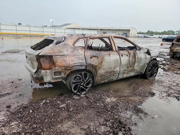 KL77LJE23RC233949 — 2024 Chevrolet TRAX, фото 3 с аукциона Copart 28.09.2026, Пожар салона