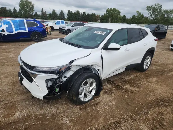 KL77LFE29RC048852 — 2024 Chevrolet TRAX, Передняя часть (Front End), фото до ремонта