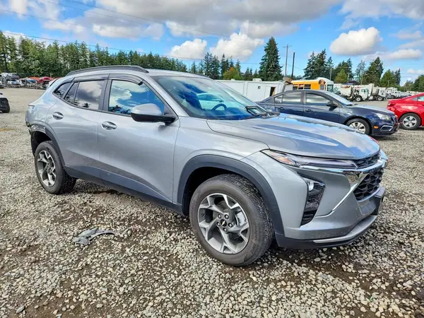 KL77LHE20RC048444 — 2024 Chevrolet TRAX, фото 4 с аукциона Copart, Задняя часть