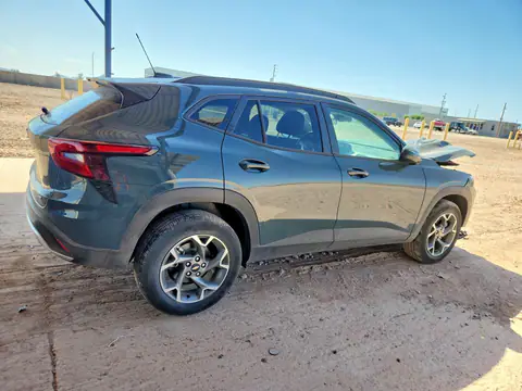 KL77LHEP3SC342521 — 2025 Chevrolet TRAX, фото 3 с аукциона Copart 29.09.2026, Передняя часть