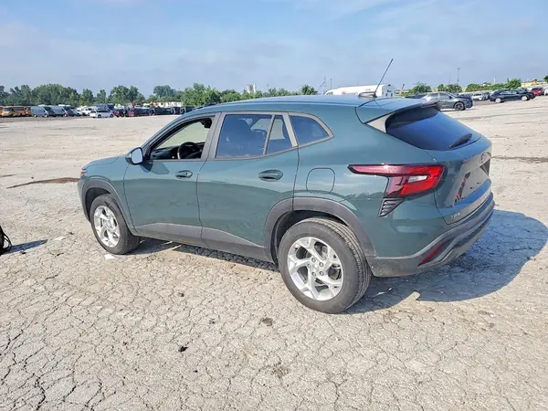 KL77LFEP5SC290426 — 2025 Chevrolet TRAX, фото 2 с аукциона Copart, Град