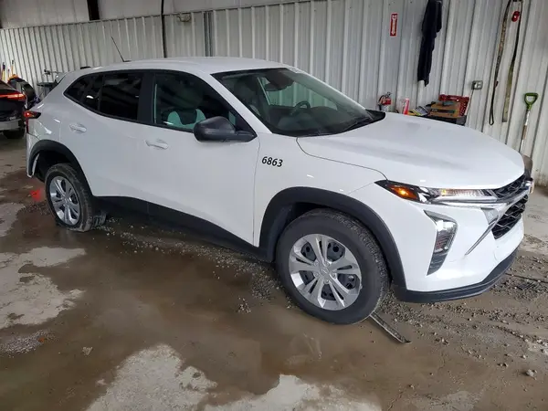 KL77LFEPXSC096863 — 2025 Chevrolet TRAX, фото 4 с аукциона Copart, Задняя часть