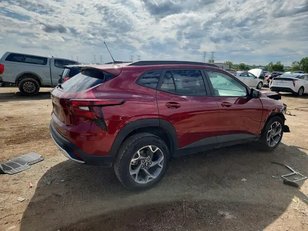 KL77LHEP0SC225527 — 2025 Chevrolet TRAX, фото 3 с аукциона Copart, Передняя часть