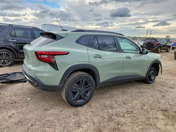 KL77LKEP6SC287348 — 2025 Chevrolet TRAX, фото 3 с аукциона Copart, Передняя часть