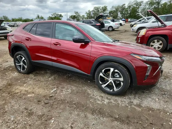 KL77LGEP5SC123649 — 2025 Chevrolet TRAX, фото 4 с аукциона Copart, Ходовая часть