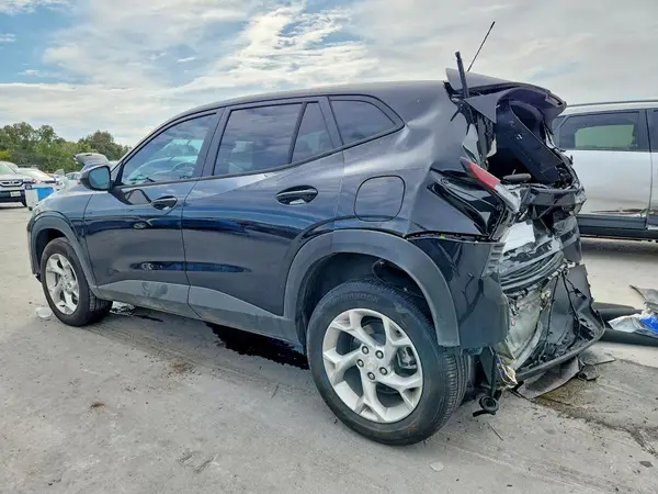 KL77LFEP1SC329089 — 2025 Chevrolet TRAX, фото 2 с аукциона Copart 05.10.2026, Задняя часть