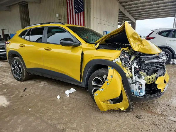 KL77LJEP0SC166745 — 2025 Chevrolet TRAX, фото 4 с аукциона Copart, Передняя часть