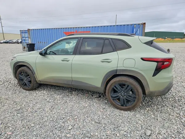 KL77LKEP7SC332118 — 2025 Chevrolet TRAX, фото 2 с аукциона Copart, Передняя часть