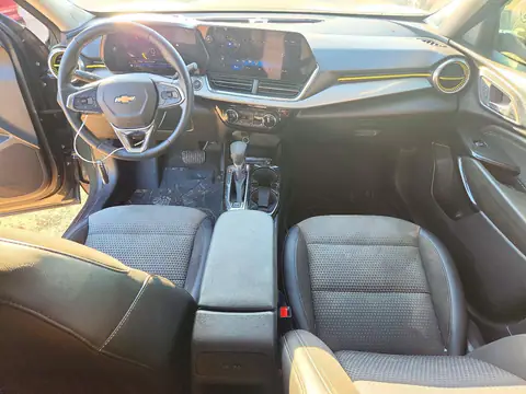 KL77LHEP8SC271719 — 2025 Chevrolet TRAX, фото 8 с аукциона Copart, Сторона
