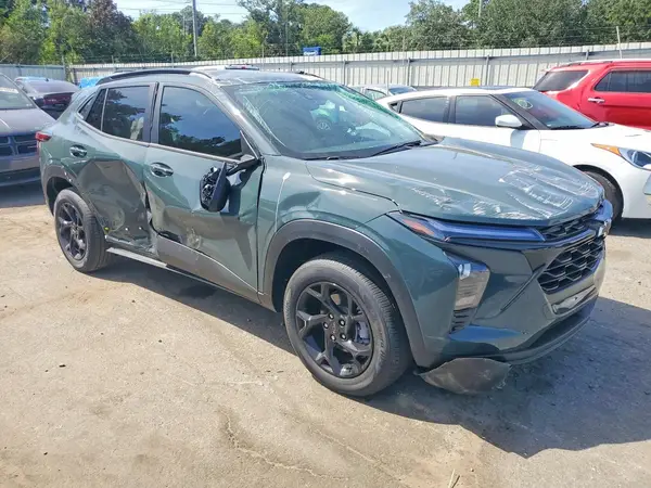 KL77LHEP0TC235637 — 2026 Chevrolet TRAX, фото 4 с аукциона Copart, Боковая часть