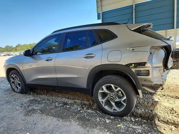 2026 CHEVROLET TRAX VIN KL77LHEP8TC045178 фото 2
