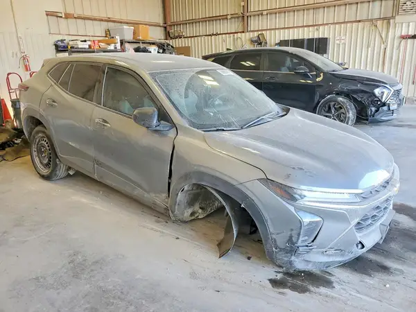 KL77LFEP4TC061981 — 2026 Chevrolet TRAX, фото 4 с аукциона Copart, Повреждения снизу