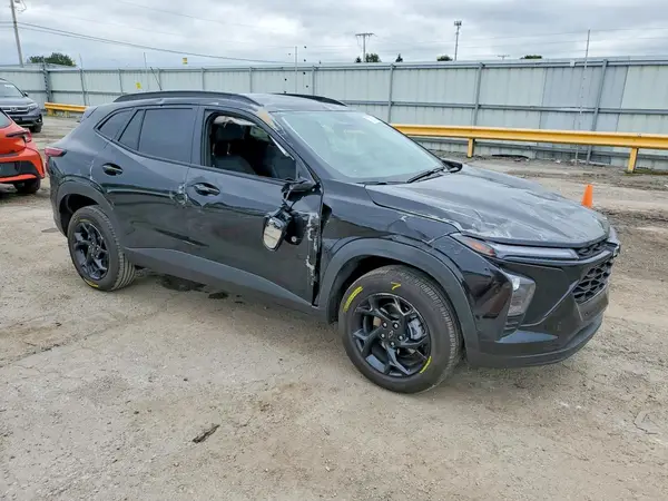 KL77LHEP3TC118683 — 2026 Chevrolet TRAX, фото 4 с аукциона Copart, Передняя часть