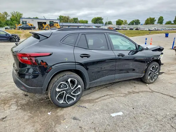 KL77LJEPXTC127176 — 2026 Chevrolet TRAX, фото 3 с аукциона Copart, Передняя часть