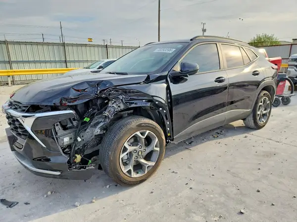 KL77LHEPXTC003949 — 2026 Chevrolet TRAX, Передняя часть (Front End), фото до ремонта