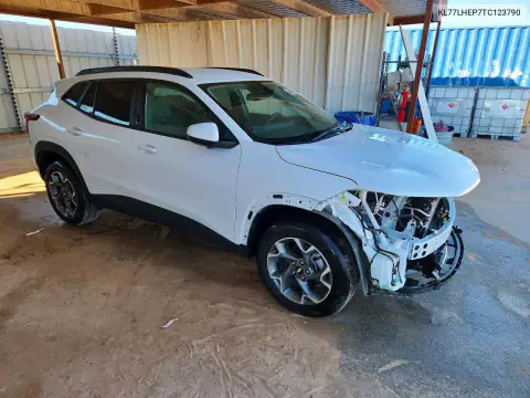 KL77LHEP7TC123790 — 2026 Chevrolet TRAX, фото 4 с аукциона Copart 14.10.2026, Передняя часть