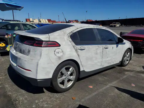 1G1RE6E44EU173889 — 2014 Chevrolet Volt, фото 3 с аукциона Copart 30.09.2026, Вандализм