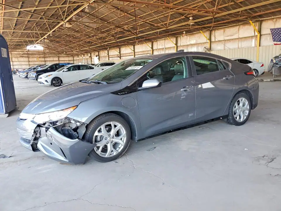 1G1RB6S53JU152970 Chevrolet Volt 2018 — повреждение Передняя часть, фото до ремонта