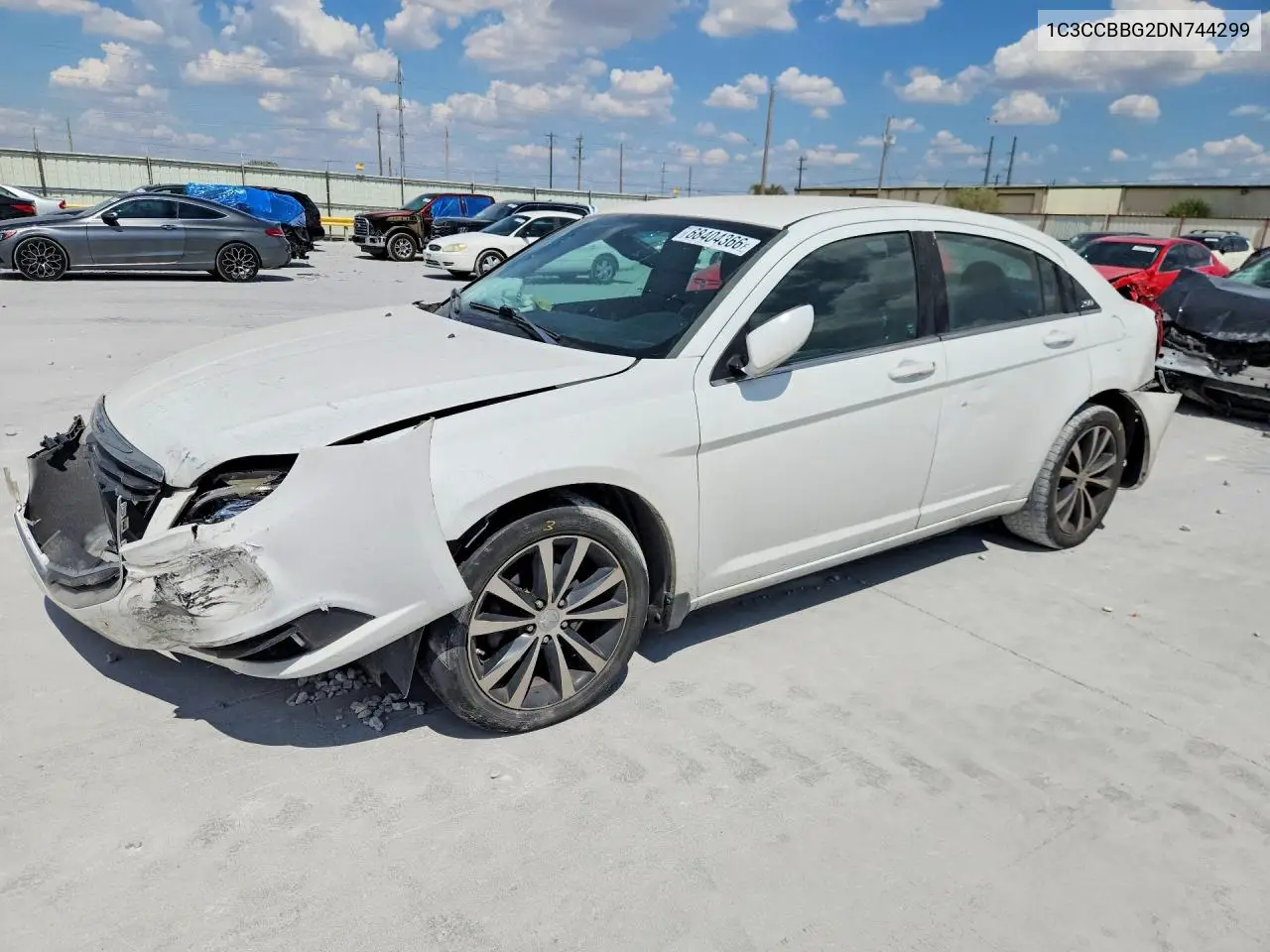 2013 Chrysler 200 Touring VIN 1C3CCBBG2DN744299 фото 1