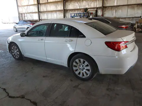 2014 Chrysler 200 VIN 1C3CCBAB3EN212759 фото 2
