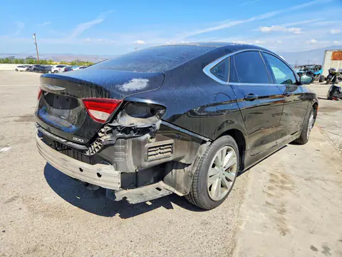 2015 Chrysler 200 VIN 1C3CCCABXFN717365 фото 3