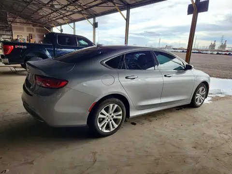 1C3CCCAB8GN178472 — 2016 Chrysler 200, фото 3 с аукциона Copart 30.09.2026, Мелкие вмятины и царапины