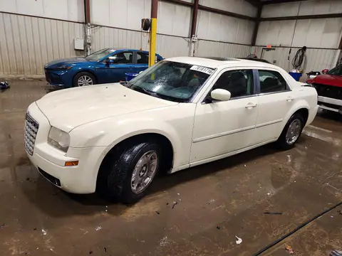 2C3AA53G45H503481 — 2005 Chrysler 300, Задняя часть (Rear End), фото до ремонта