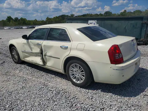 2C3CA5CVXAH307059 — 2010 Chrysler 300, фото 2 с аукциона Copart 06.10.2026, Боковая часть