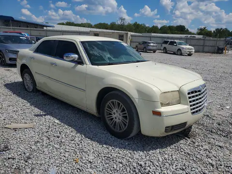 2C3CA5CVXAH307059 — 2010 Chrysler 300, фото 4 с аукциона Copart 06.10.2026, Боковая часть