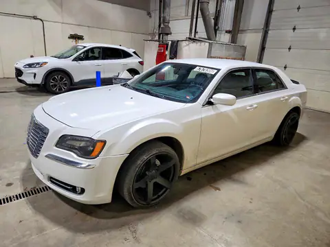 2C3CCARG0DH615843 — 2013 Chrysler 300, Передняя часть (Front End), фото до ремонта