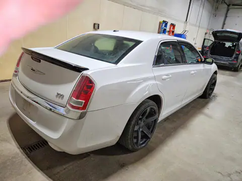 2C3CCARG0DH615843 — 2013 Chrysler 300, фото 3 с аукциона Copart 06.10.2026, Передняя часть