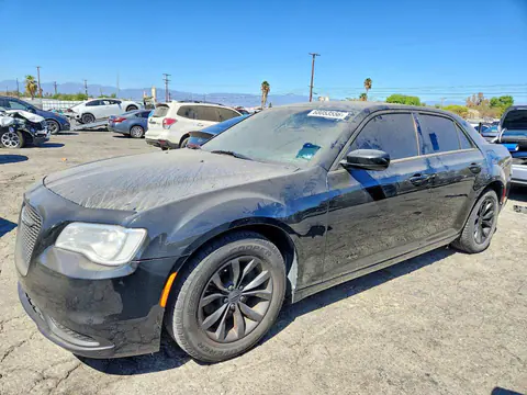 2C3CCAAG0FH813885 — 2015 Chrysler 300, Мелкие вмятины и царапины (Minor Dent/Scratches), фото до ремонта