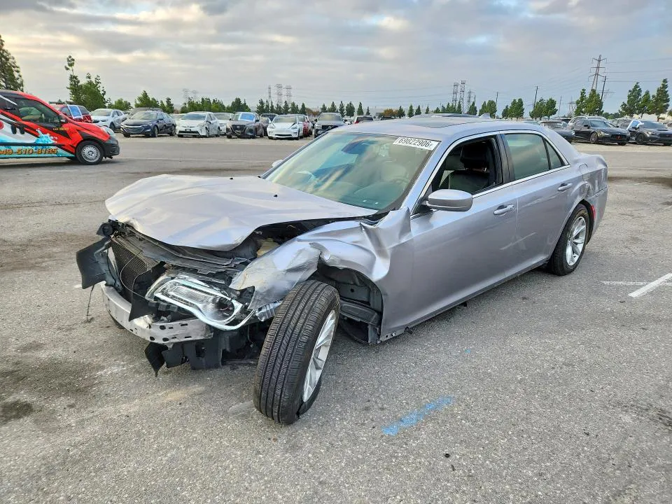 2015 Chrysler 300 VIN 2C3CCAAGXFH930776 фото 1