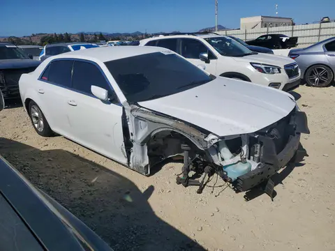 2015 Chrysler 300 VIN 2C3CCAAG1FH818190 фото 4