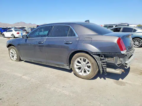 2016 Chrysler 300 VIN 2C3CCAAG4GH211900 фото 2