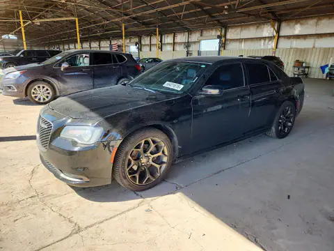 2C3CCABG3GH261377 — 2016 Chrysler 300, Задняя часть (Rear End), фото до ремонта