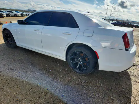 2016 Chrysler 300 VIN 2C3CCABG4GH231434 фото 2