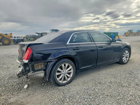 2016 Chrysler 300 VIN 2C3CCARG0GH220677 фото 3