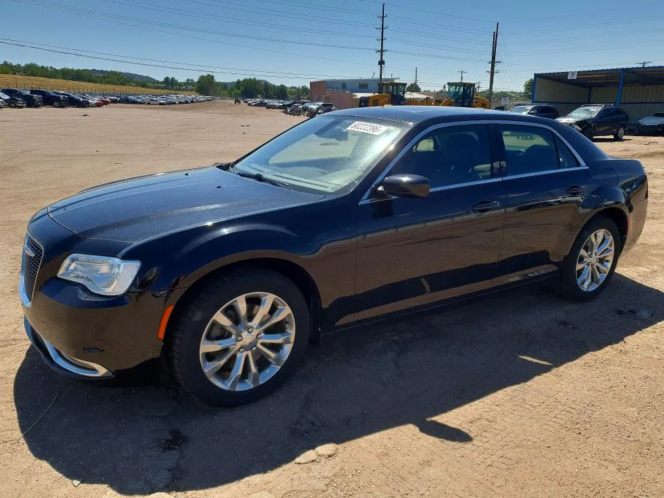 2018 Chrysler 300 VIN 2C3CCARGXJH143095 фото 1