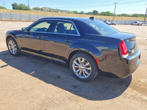 2018 Chrysler 300 VIN 2C3CCARGXJH143095 фото 2