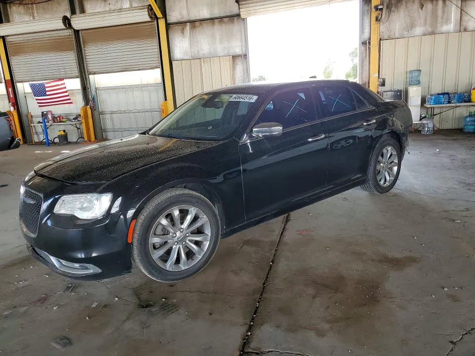 2018 Chrysler 300 VIN 2C3CCAKG4JH250489 фото 1
