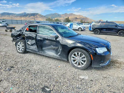 2018 Chrysler 300 VIN 2C3CCAKG6JH118091 фото 4