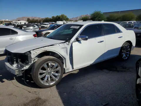 2C3CCAEG3JH159824 — 2018 Chrysler 300, Передняя часть (Front End), фото до ремонта