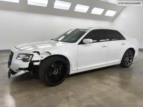2C3CCABG6JH264085 — 2018 Chrysler 300, Передняя часть, фото до ремонта