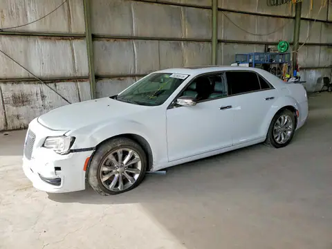 2C3CCAKG9JH268552 — 2018 Chrysler 300, Передняя часть (Front End), фото до ремонта