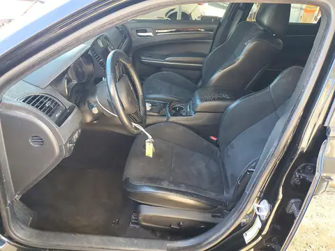 2C3CCABT1JH174985 — 2018 Chrysler 300, фото 7 с аукциона Copart, Передняя часть